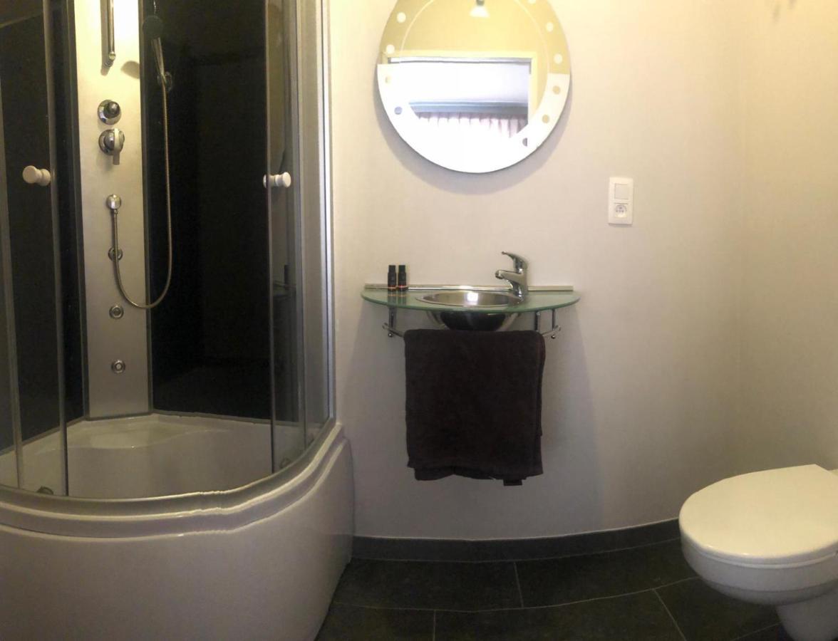 Guesthouse Deladix Hasselt Bagian luar foto